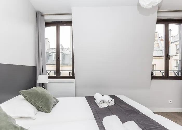 Sweet Home Paris Apartment